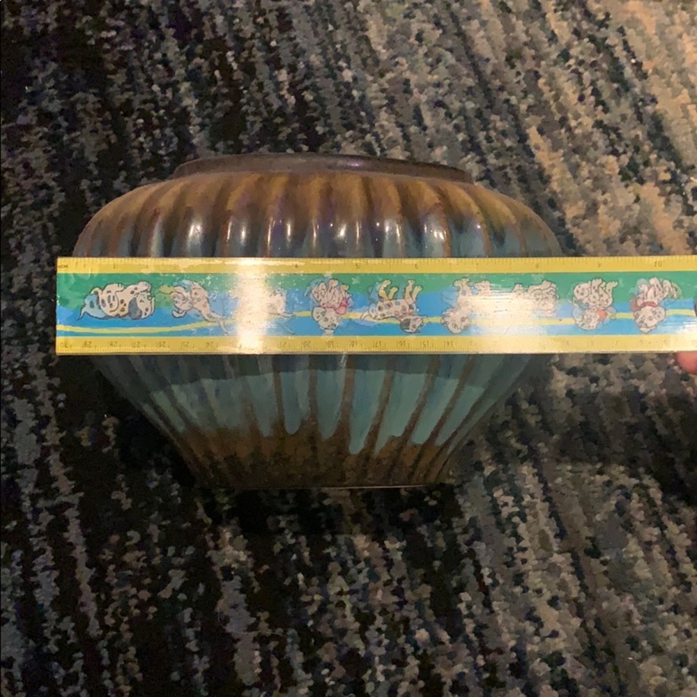 Vase - Picture 2 of 3